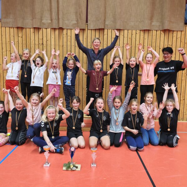 Weihnachtstraining der F-Jugend-Handballerinnen der SG Zschorlau Schneeberg